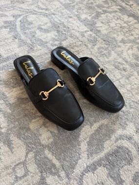 Lulu's Black Leather Loafer with Gold Horsebit Detail Size 10
